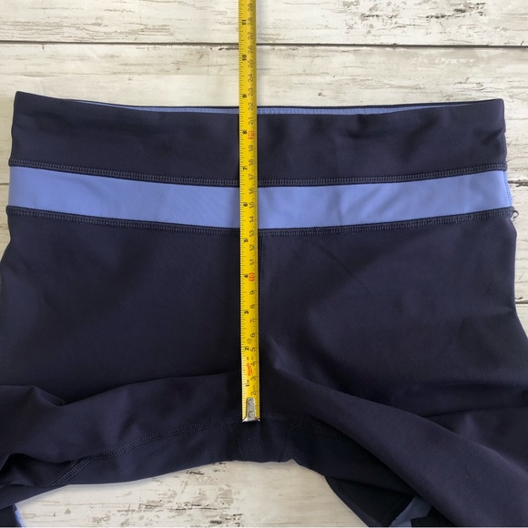 LULULEMON Illumina Crop Women’s Rugged Blue Capri Leggings Size 6 - Picture 14 of 16